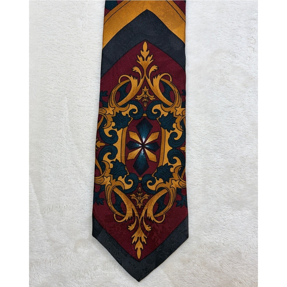 Paul Rodon Red Baroque Medallion Polka Dot Silk Tie Mens OS Excellent